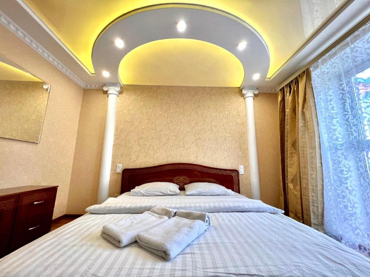 Apartpoltava: Spacious Two-Room Apartments with Corner Bath near Korpusnyi Park Exterior photo